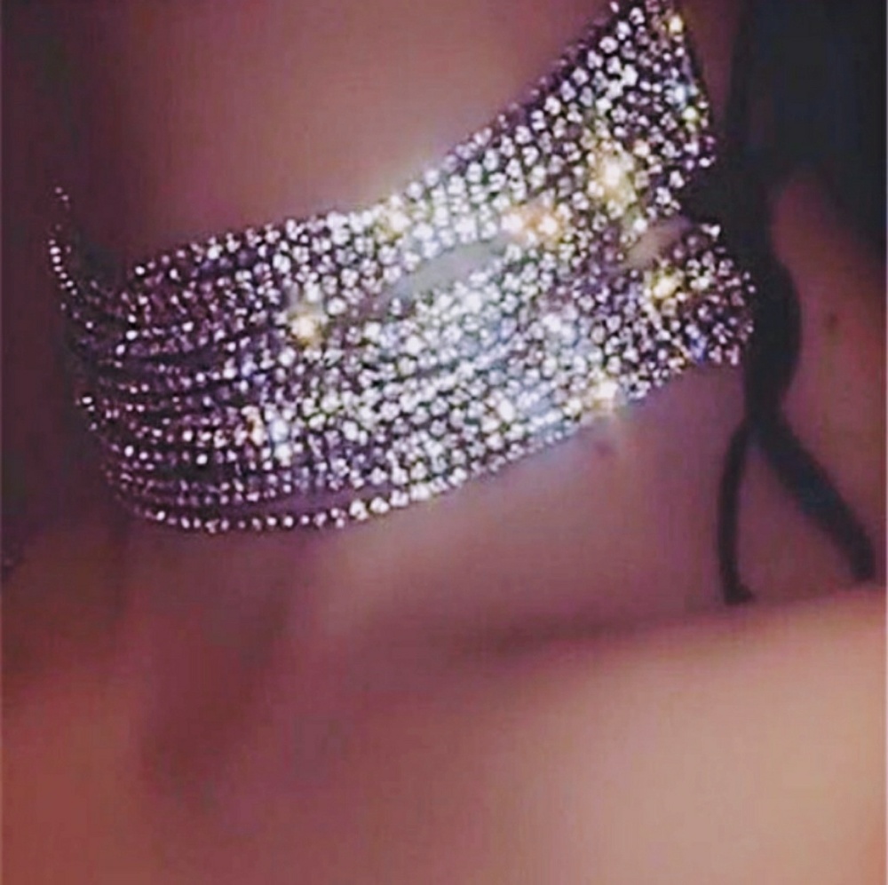 Gorgeous Faux Diamond Necklace- Perfect for any occasion!!